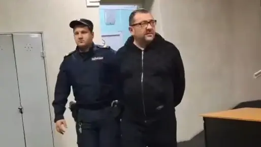 Владельца склада суррогатного алкоголя, убившего людей в Ленобласти, арестовали