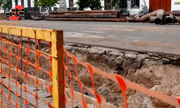 Екатеринбургская теплосетевая компания и МЧС быстро ликвидировали коммунальную аварию-0