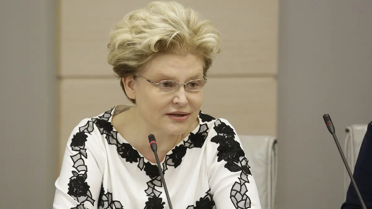 Малышева рассказала о вопросах поклонников про дефекацию