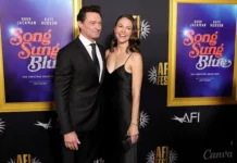 Хью Джекман и Саттон Фостер стали яркой парой после развода с Деборрой-Ли hyu dzhekman i satton foster stali yarkoj paroj posle razvoda s deborrojli-stanural-ru-0