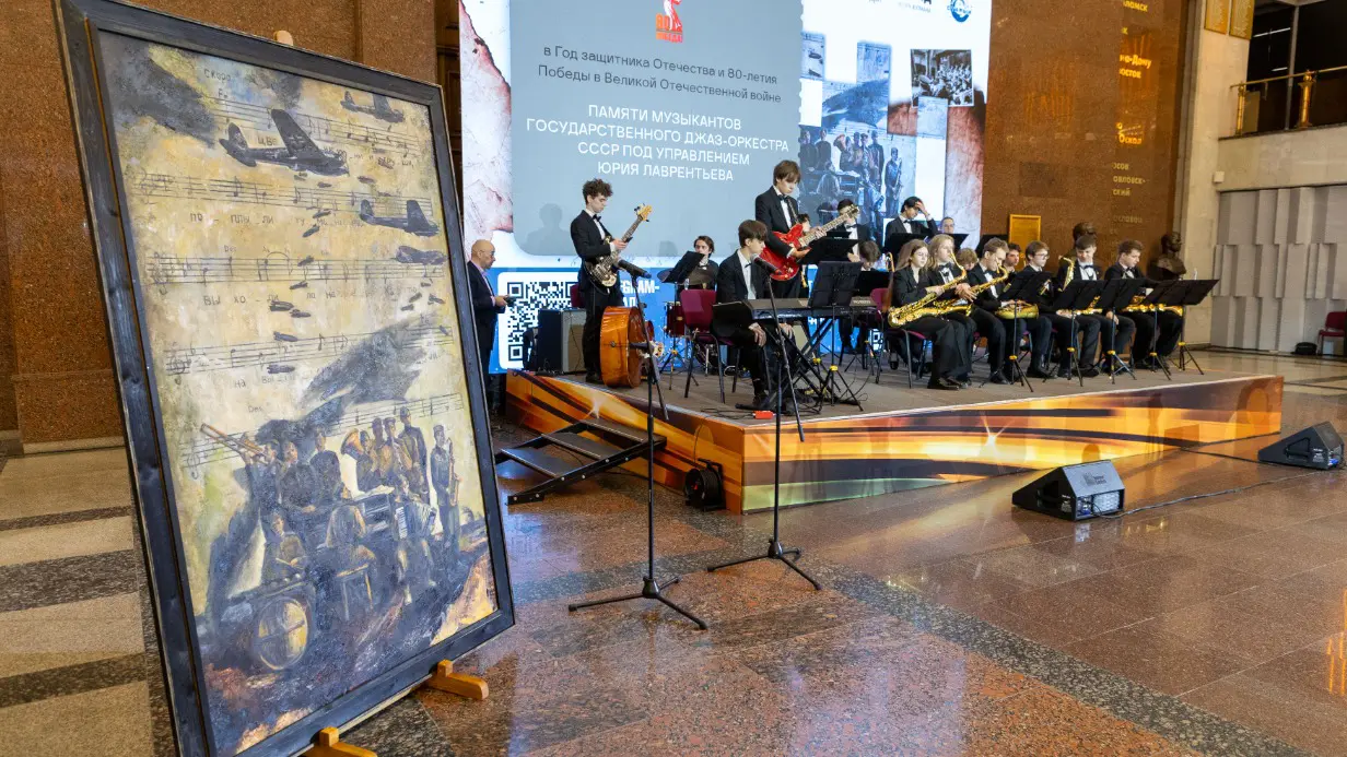 Игорь Бутман передал Музею Победы картину, посвященную погибшим музыкантам