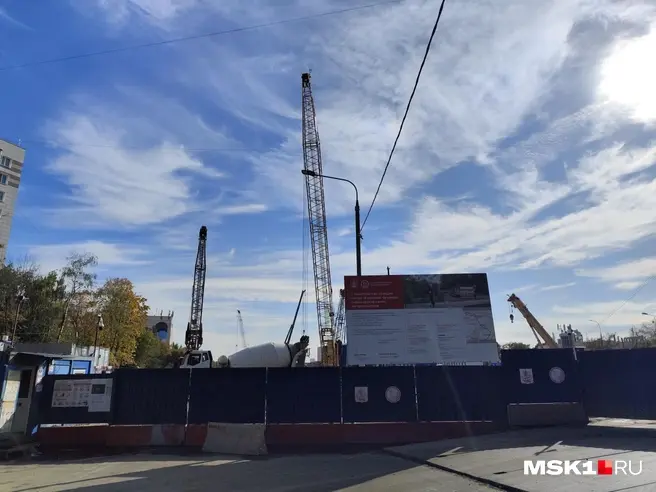 Строительство станции «Кленовый бульвар» Бирюлевской линии должно завершиться в четвертом квартале 2028 года — в Бирюлево метро придет в 2030-м | Источник: Игорь Мещанев / MSK1.RU
