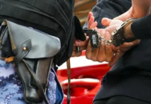 policziya moskvy bystro zaderzhala grabitelej sovershivshih napadenie-stanural-ru-0