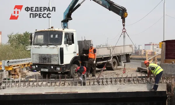 Ремонт на Колмовском мосту в Великом Новгороде перенесен по решению администрации-0