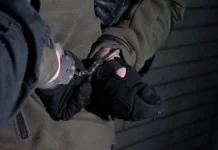 В Кашире задержан курьер аферистов, прокуратура защищает ветерана v kashire zaderzhan kurer aferistov prokuratura zashhishhaet veterana-stanural-ru-0