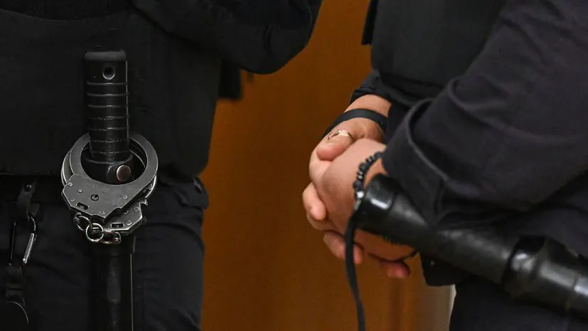 «Ъ»: мужчину приговорили к 15 годам за призывы к сыну перейти на сторону Украины