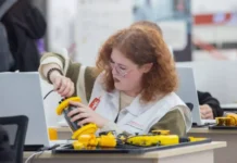 Юлия Бахтина завоевала бронзу на чемпионате по робототехнике, а лицей 128 из Екатеринбурга одержал победу yuliya bahtina zavoevala bronzu na chempionate po robototehnike a liczej 128 iz ekaterinburga oderzhal pobedu-stanural-ru-0