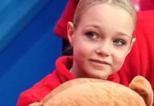 aleksandr dobrovinskij i yana rudkovskaya podderzhali yunuyu figuristku kostylevu-stanural-ru-0