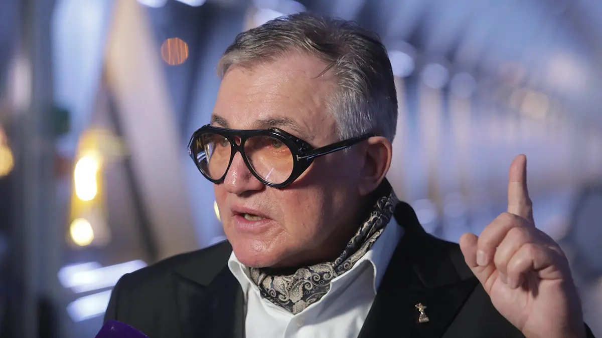 Гонорар Диброва резко вырос после скандального видео с расстегнутой ширинкой