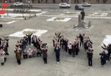 dvizhenie pervyh potryaslo rossiyu akcziej spasibo mame ko dnyu materi i svo-stanural-ru-0