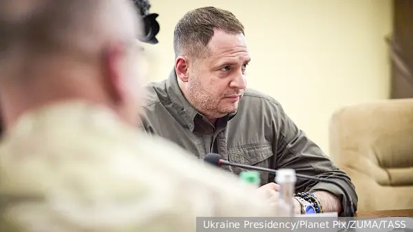 Шеслер: Отставка Ермака станет реваншем Порошенко