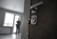 Как онлайн-сервисы и ЕГРН помогают избежать мошенников при аренде жилья kak onlajnservisy i egrn pomogayut izbezhat moshennikov pri arende zhilya-stanural-ru-0