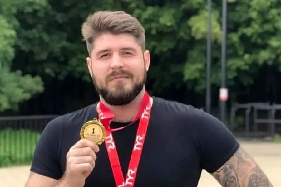 Николай Свечников находится в Стамбуле, его семья и друзья продолжают поиски в Босфоре-0