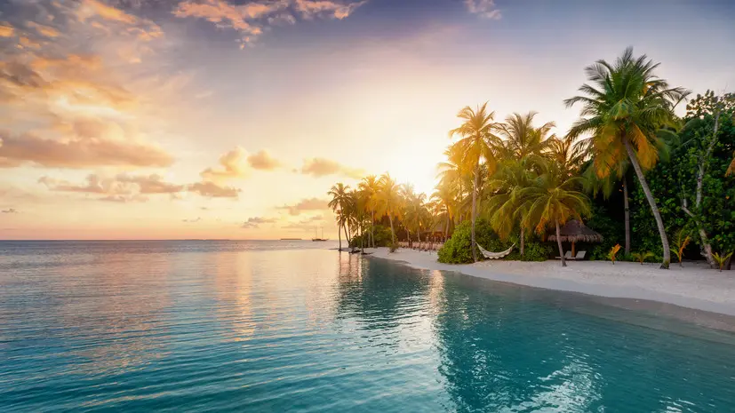 SHOT: россияне получили ожоги во время отпуска на Мальдивах