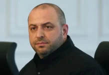 Слухи и сомнения о возвращении Рустема Умерова в Украину после скандала sluhi i somneniya o vozvrashhenii rustema umerova v ukrainu posle skandala-stanural-ru-0