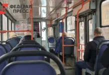 В Челябинске временно приостановлено движение трамваев на проспекте Победы из-за ДТП с Фольксвагеном v chelyabinske vremenno priostanovleno dvizhenie tramvaev na prospekte pobedy izza dtp s folksvagenom-stanural-ru-0