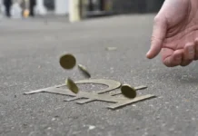 В Кургане оценили пятирублевую монету 1999 года дороже иномарки v kurgane oczenili pyatirublevuyu monetu 1999 goda dorozhe inomarki-stanural-ru-0