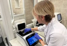 В УГМУ открыта лаборатория с новейшим оборудованием под руководством Светланы Дерябиной v ugmu otkryta laboratoriya s novejshim oborudovaniem pod rukovodstvom svetlany deryabinoj-stanural-ru-0