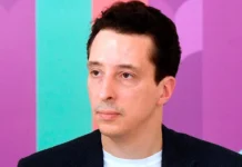 Альпина Ильин сообщает о гибкой адаптации издателей к законам Путина alpina ilin soobshhaet o gibkoj adaptaczii izdatelej k zakonam putina-stanural-ru-0