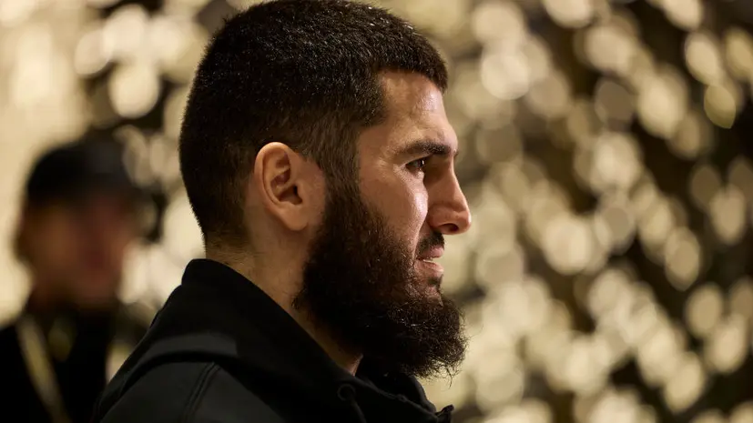 Российский боксёр извинился перед Бетербиевым за то, что назвал его чуркой