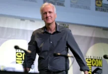 dzhejms kemeron otmechaet uspeh s avatarom v klube lukasa i spilberga-stanural-ru-0