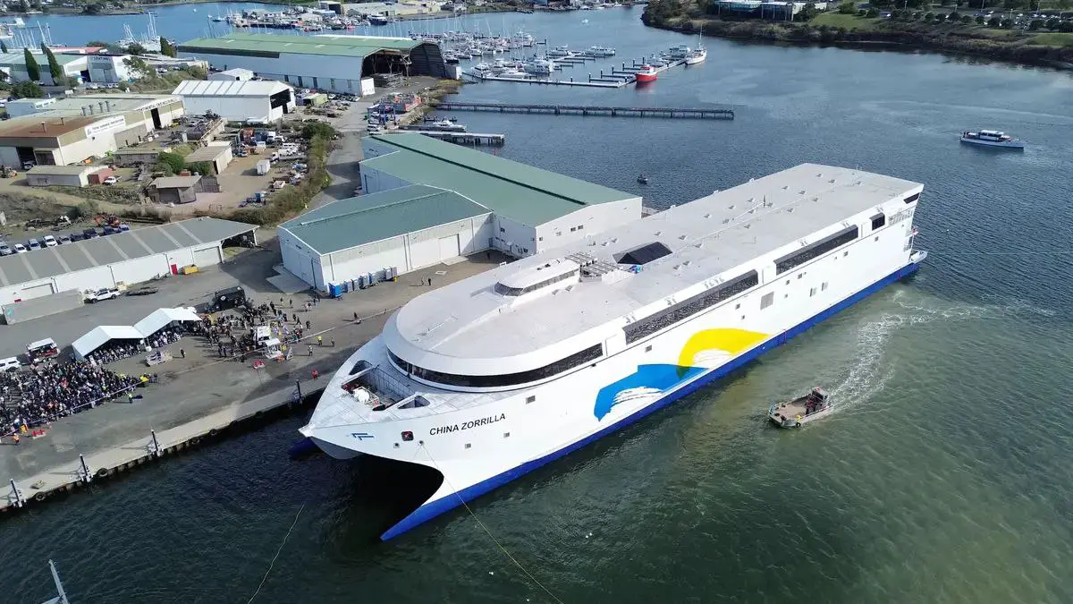 Компания Incat и Роберт Клиффорд представили новый электрический паром Buquebus-0