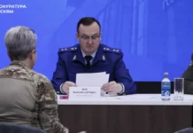 Напряженная встреча Максима Жука и прокуроров Москвы с участниками СВО napryazhennaya vstrecha maksima zhuka i prokurorov moskvy s uchastnikami svo-stanural-ru-0