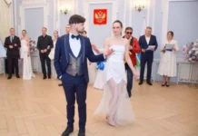 Новогодний бал молодоженов — праздничное событие во Дворце бракосочетания Екатеринбурга novogodnij bal molodozhenov prazdnichnoe sobytie vo dvorcze brakosochetaniya ekaterinburga-stanural-ru-0