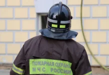 Оперативная эвакуация 40 жильцов на Полярной улице при возгорании электрокабеля operativnaya evakuacziya 40 zhilczov na polyarnoj ulicze pri vozgoranii elektrokabelya-stanural-ru-0