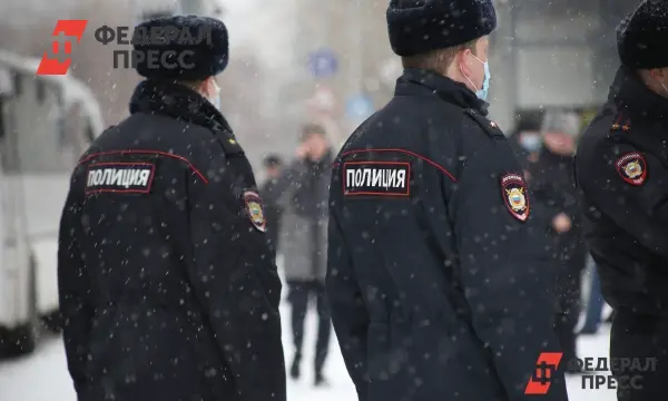 Сотрудницу полиции в Салехарде заподозрили в вымогательстве у подчиненных-0