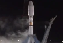 Союз-2.1Б успешно стартовал с Восточного, доставив Аист-2Т и спутники на орбиту soyuz21b uspeshno startoval s vostochnogo dostaviv aist2t i sputniki na orbitu-stanural-ru-0