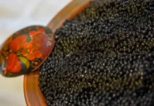 В Домодедово пресечена контрабанда роскошной икры амурского осетра v domodedovo presechena kontrabanda roskoshnoj ikry amurskogo osetra-stanural-ru-0