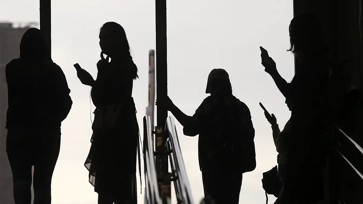 Перебои в работе мобильного интернета зафиксировали в Петербурге