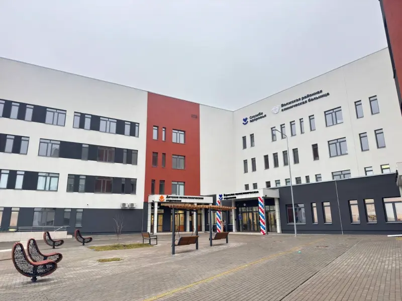 Вячеслав Федорищев открыл новую современную поликлинику в Смышляевке Самарской области-0