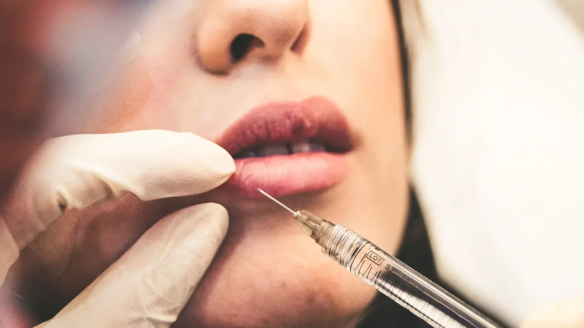 Юрист Бушуева предложила возобновить проверки салонов красоты и медцентров