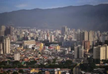 Дональд Трамп рассказал о новой стратегии США по Венесуэле и судьбе Николаса Мадуро donald tramp rasskazal o novoj strategii ssha po venesuele i sudbe nikolasa maduro-stanural-ru-0