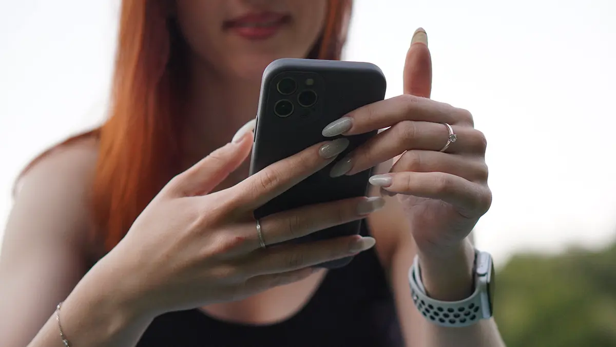 Китайские ученые заявили, что мамы-блогерши опасны для своих детей