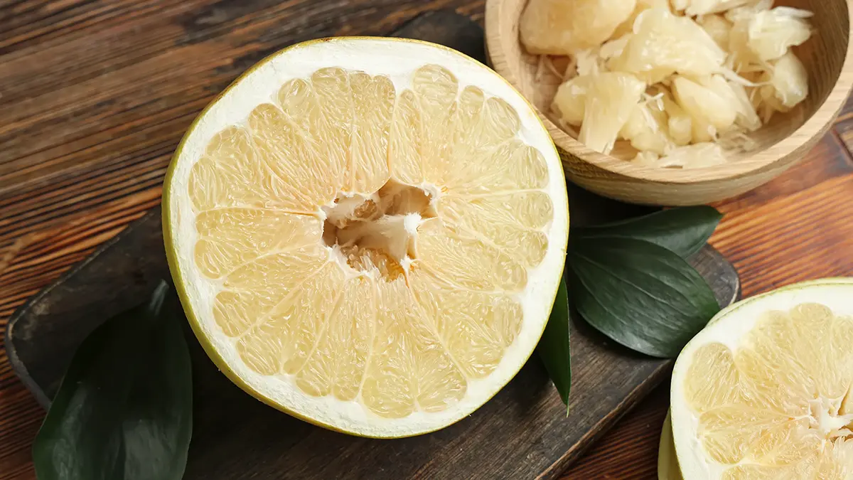 В каких случаях опасно есть помело