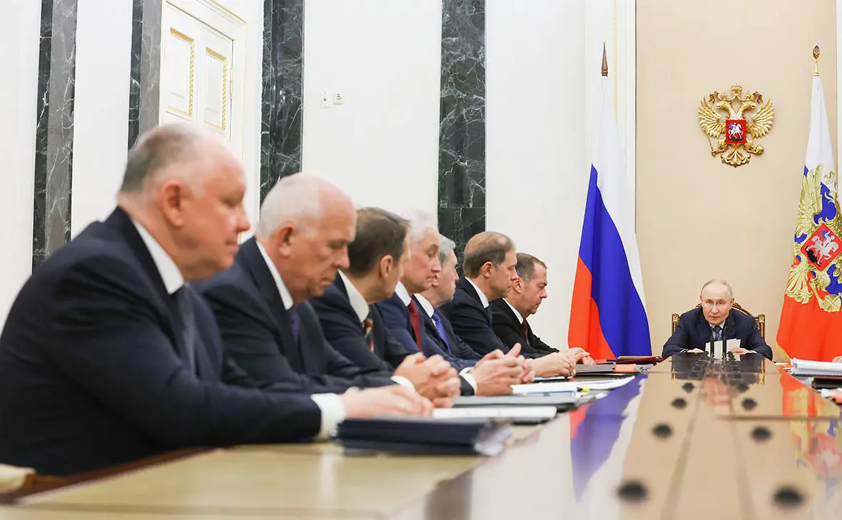 Владимир Путин проводит заседание Комиссии по вопросам военно-технического сотрудничества с иностранными государствами, Москва (Вячеслав Прокофьев / ТАСС)