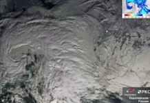 Роскосмос заснял приближение циклона к Москве. Прогноз Гидрометцентра roskosmos zasnyal priblizhenie cziklona k moskve prognoz gidrometczentra-stanural-ru-0