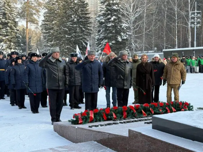 Свердловская область помнит героев блокады, единяя поколения-0