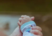 Уборщица из новокузнецкого роддома спасла новорожденную при родах uborshhicza iz novokuzneczkogo roddoma spasla novorozhdennuyu pri rodah-stanural-ru-0