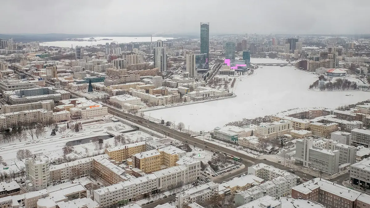 Погибший в школе Екатеринбурга девятиклассник был на учете кардиохирурга