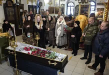 Прощание с Гитаной Леонтенко прошло в Храме Николая Чудотворца proshhanie s gitanoj leontenko proshlo v hrame nikolaya chudotvorcza-stanural-ru-0