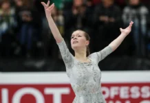 anastasiya galustyan spasaetsya ot mrachnyh myslej rabotoj v kafe-stanural-ru-0
