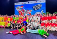 «Непоседы» в Кремле: Пинджоян, Лазарев, Волкова и Катина на юбилее neposedy v kremle pindzhoyan lazarev volkova i katina na yubilee-stanural-ru-0