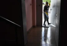 Сергей Колунов: чистота в подъездах по инициативе жильцов sergej kolunov chistota v podezdah po inicziative zhilczov-stanural-ru-0