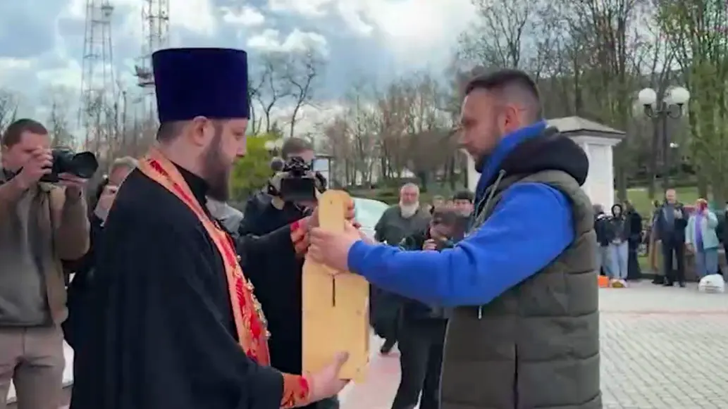 Благодатный огонь доставили в зону СВО