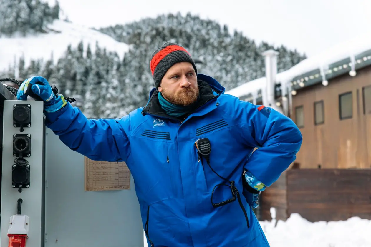 Михаил Кремер телеканал ТНТ (16+)