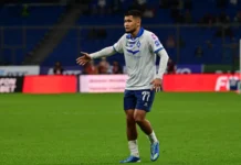 ilzat ahmetov vosstanavlivaetsya posle travmy v igre krylya sovetov-stanural-ru-0